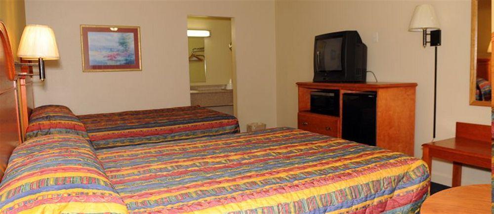 Mid-Town Inn Кларксвилл Экстерьер фото