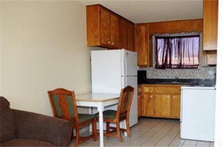 Mid-Town Inn Кларксвилл Номер фото
