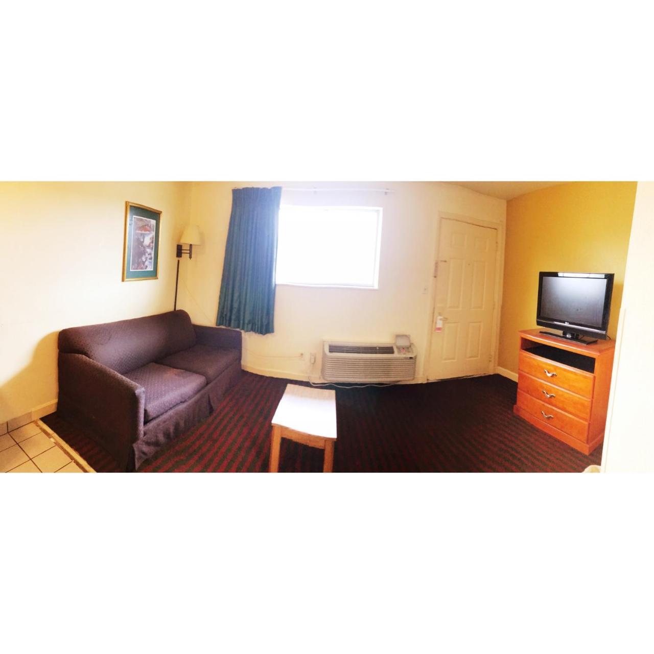 Mid-Town Inn Кларксвилл Экстерьер фото
